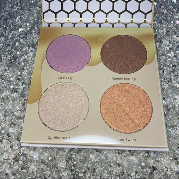BEAUTY BAKERIE
Milk & Honey Highlighting Palette  - Picture 2 of 6
